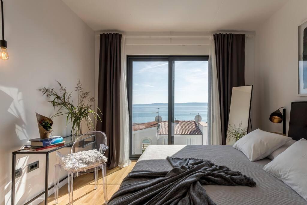 Holiday Home Lolina,Sea On A Palm! Heated Pool Трогир Экстерьер фото